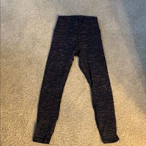 Lululemon wonder under